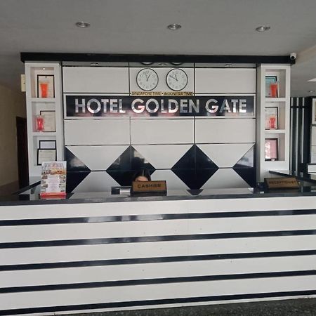 Collection O 625 Hotel Golden Gate Batam Exterior photo