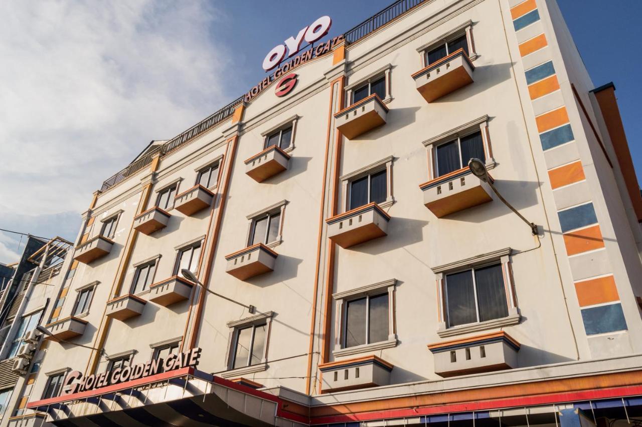 Collection O 625 Hotel Golden Gate Batam Exterior photo