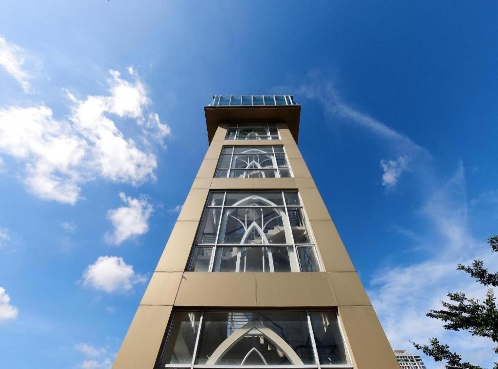 Collection O 625 Hotel Golden Gate Batam Exterior photo